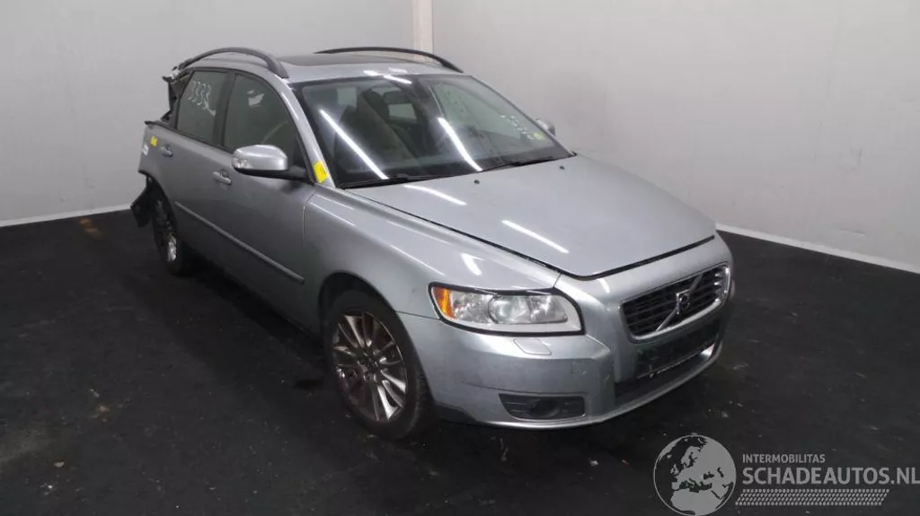 Volvo V50 V-50