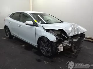Volvo V40 V-40