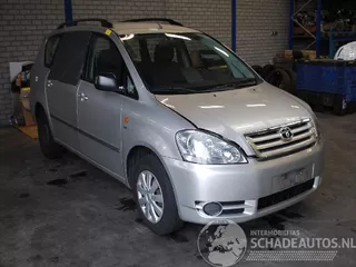 Toyota Avensis linea luna 7p.