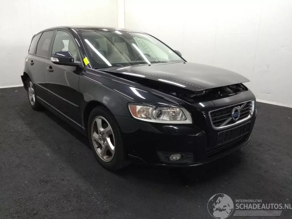 Volvo V50 V-50
