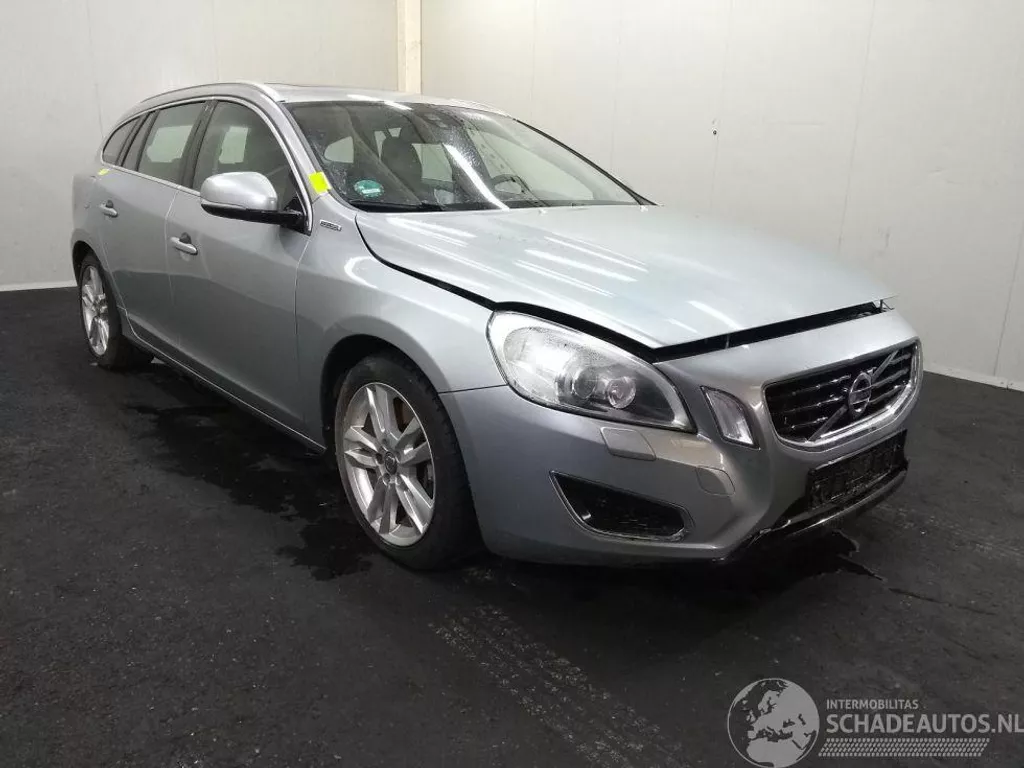 Volvo V60 V-60