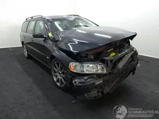 Volvo V70 V-70
