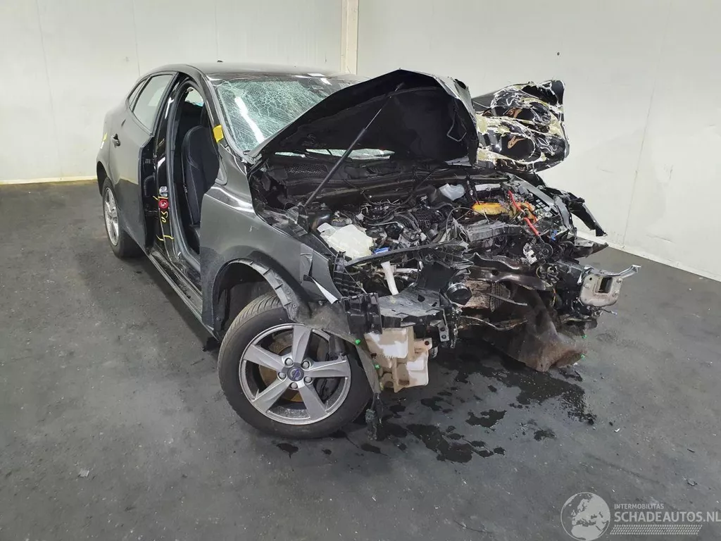Volvo V40 V-40