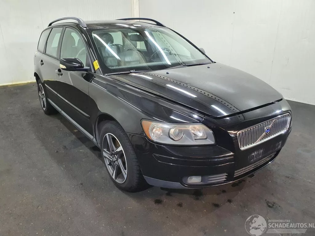 Volvo V50 V-50
