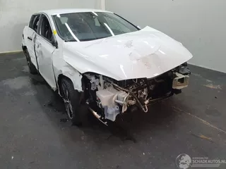 Volvo V40 V-40