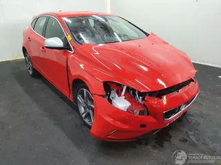 Volvo V40 V-40