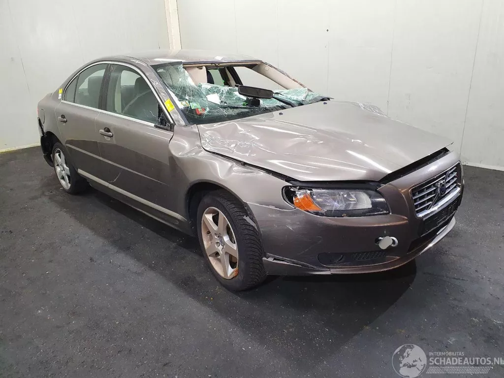 Volvo S80 S-80