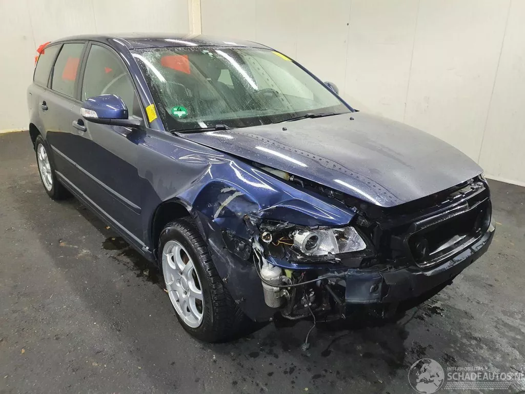Volvo V50 V-50