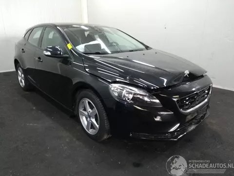 Volvo V40 V-40