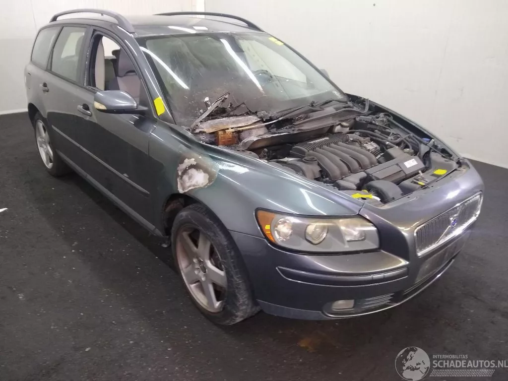 Volvo V50 V-50