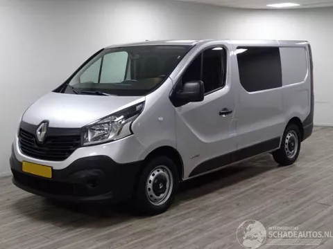 Renault Trafic diverse onderdelen leverbaar in verschillende kleuren &amp; uitvoeringen