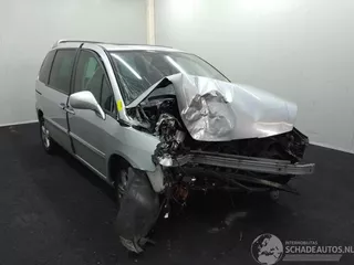 Peugeot 807
