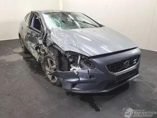Volvo V40 V-40