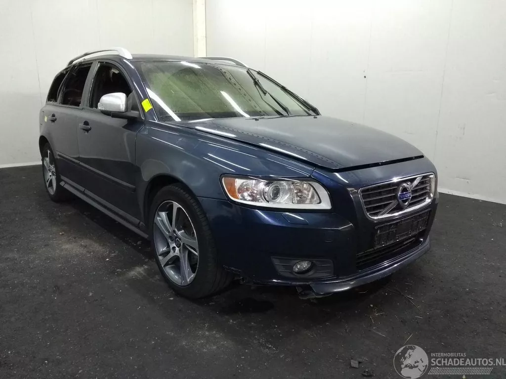 Volvo V50 V-50