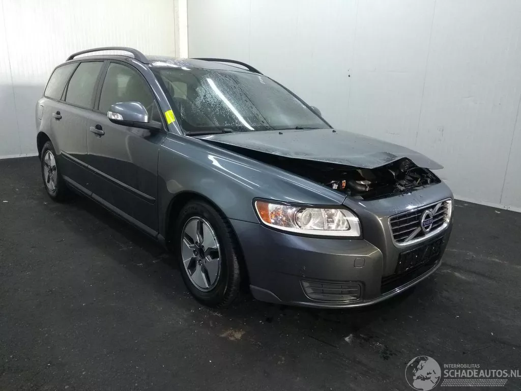 Volvo V50 V-50