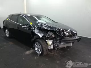 Volvo V40 V-40