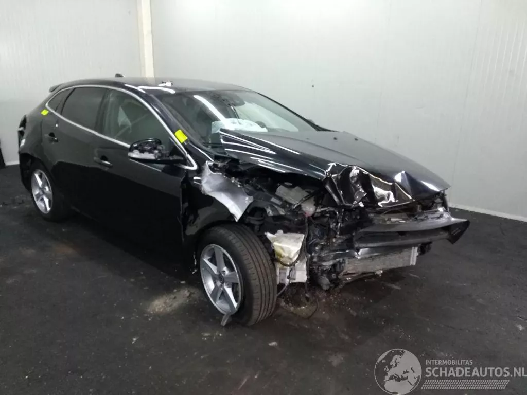 Volvo V40 V-40