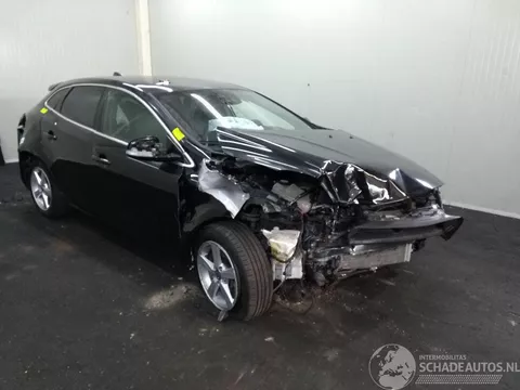 Volvo V40 V-40
