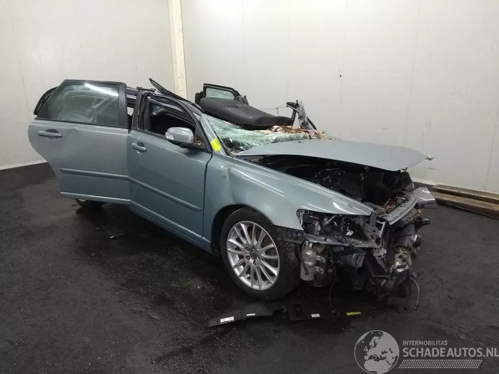 Volvo V50 V-50