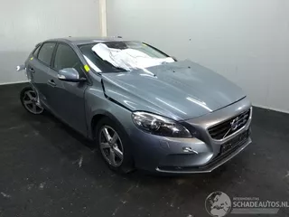Volvo V40 V-40