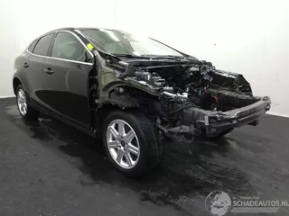Volvo V40 V-40