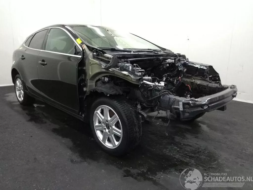 Volvo V40 V-40