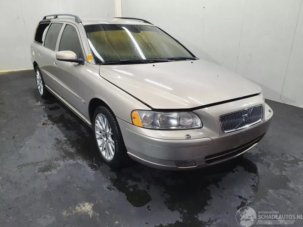 Volvo V70 V-70