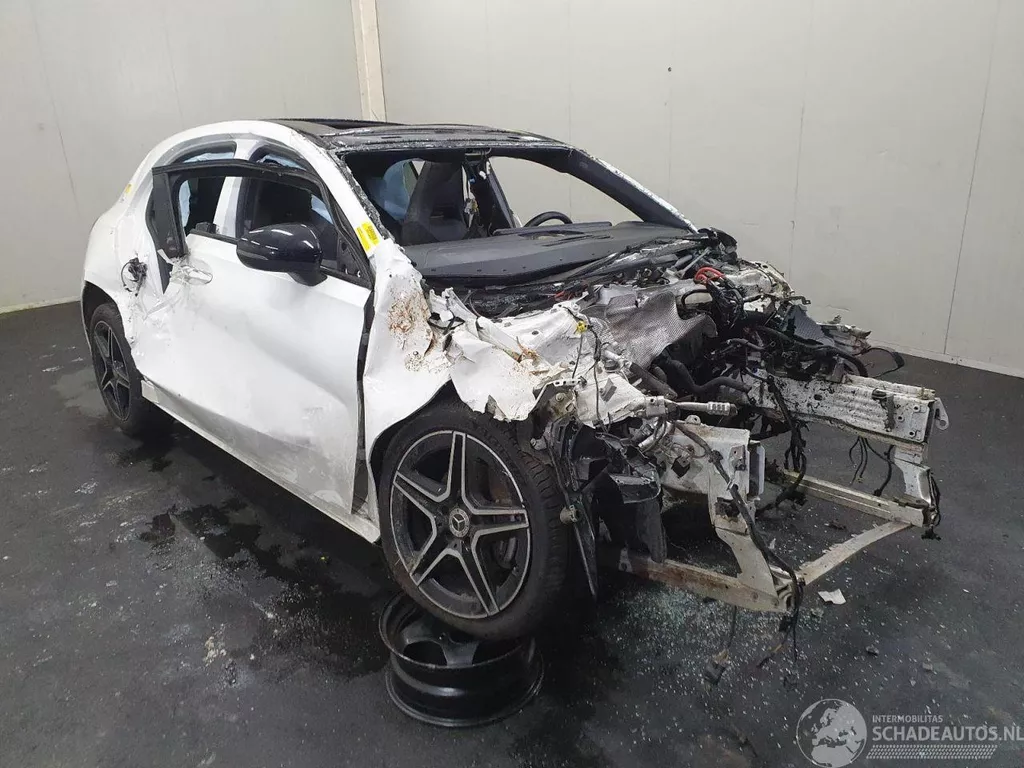 Mercedes-Benz A-Klasse A180 Busines Solution AMG