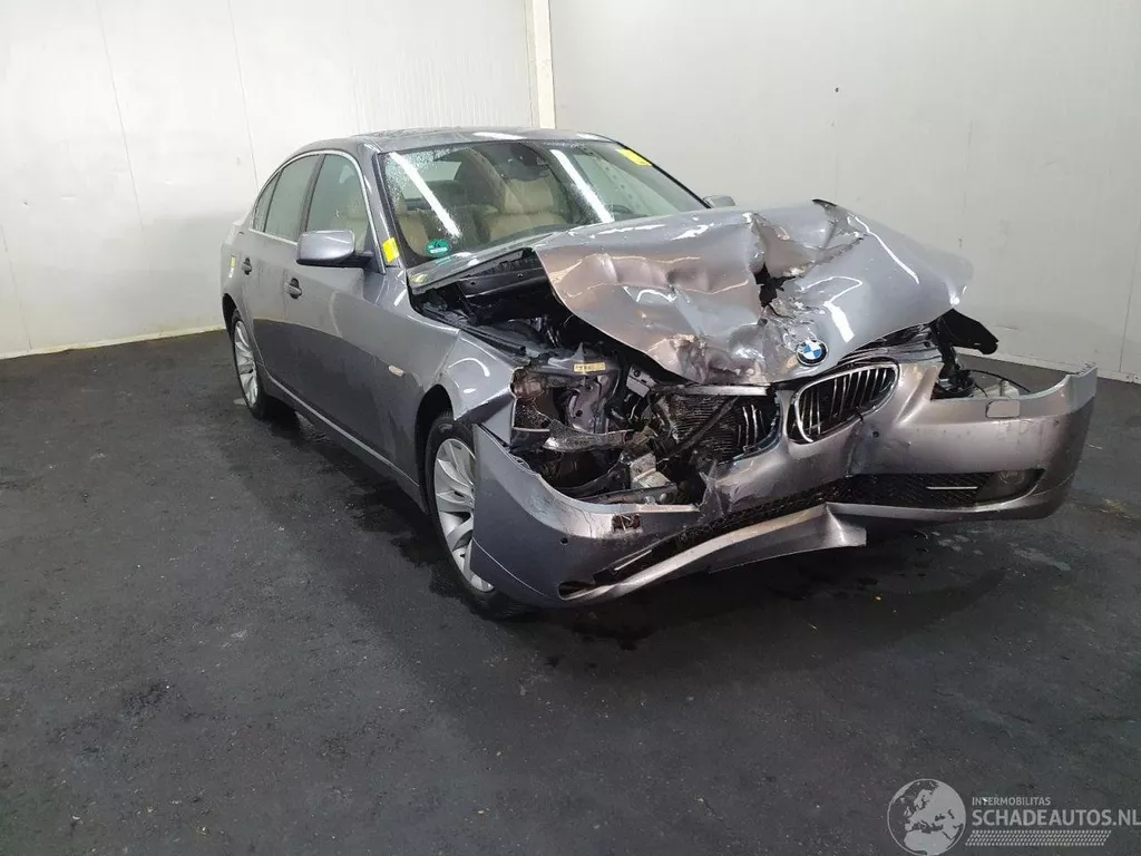 BMW 5 Serie E60LCI 530i High Executive
