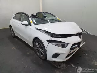 Mercedes-Benz A-Klasse 177 A160 Avantgarde