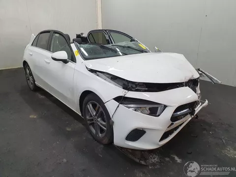 Mercedes-Benz A-Klasse 177 A160 Avantgarde